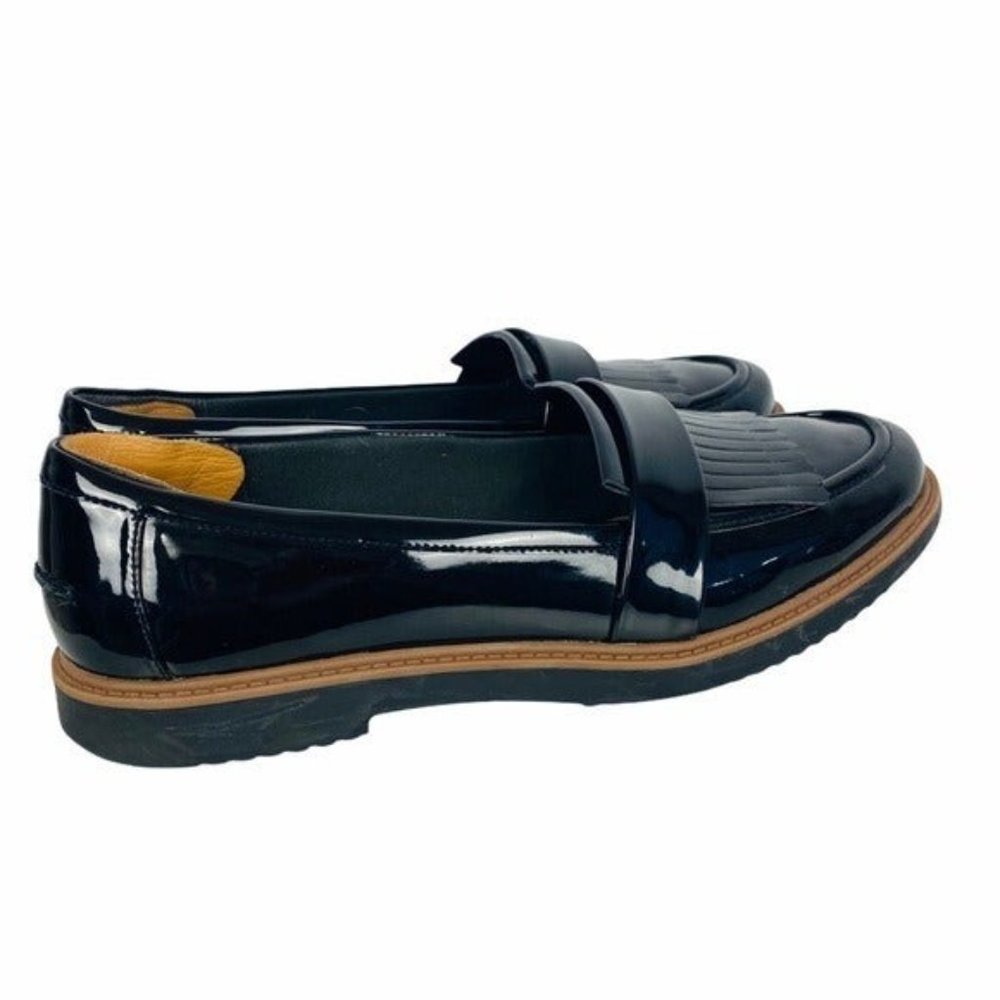 Clarks Black Patent Kiltie Loafers with Tan Trim - Picture 4 of 8